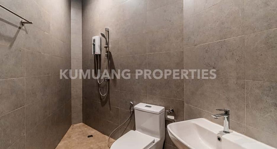 For rent and for sale 5 bedrooms house in Mueang Chiang Mai, Chiang Mai