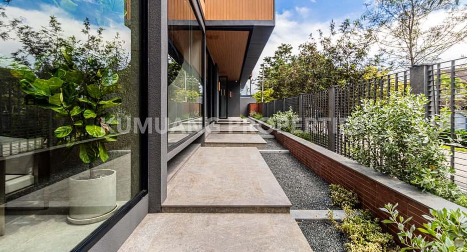 For rent and for sale 5 bedrooms house in Mueang Chiang Mai, Chiang Mai