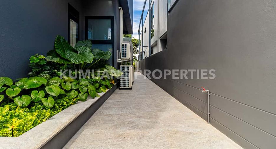 For rent and for sale 5 bedrooms house in Mueang Chiang Mai, Chiang Mai