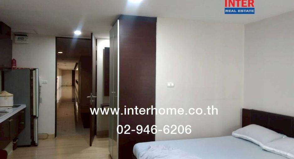 For sale 2 bedrooms condo in Wang Thonglang, Bangkok