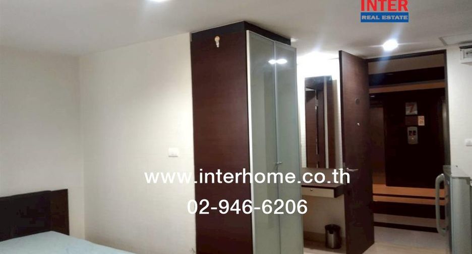 For sale 2 bedrooms condo in Wang Thonglang, Bangkok