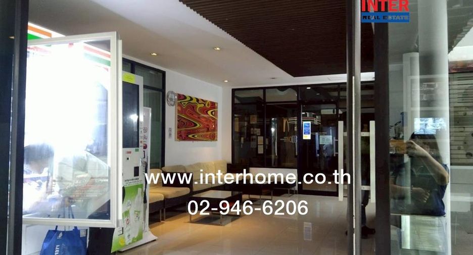 For sale 2 bedrooms condo in Wang Thonglang, Bangkok