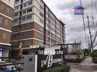 For sale 2 bedrooms condo in Wang Thonglang, Bangkok