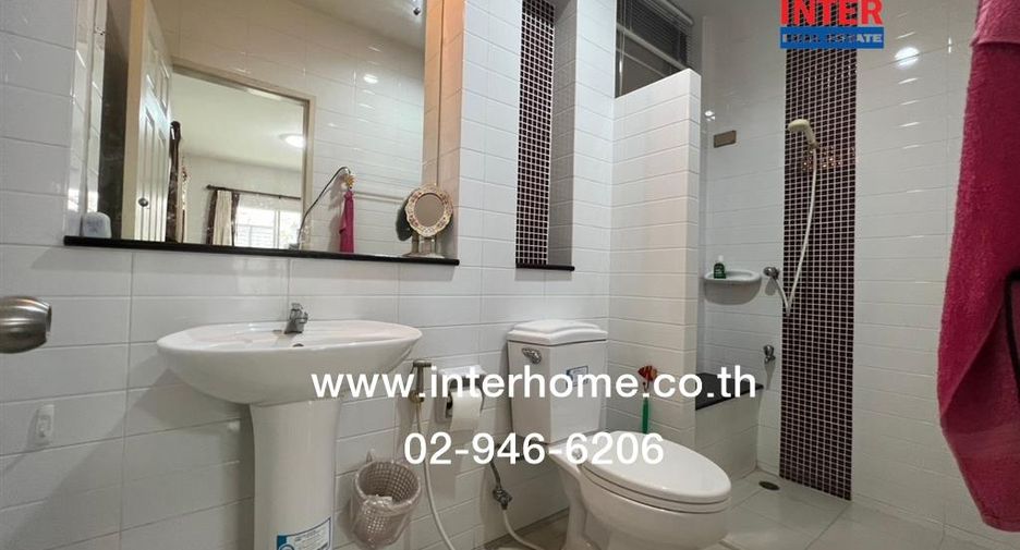 Haus zum Kauf mit 3 Zimmer in Bang Kruai, Nonthaburi