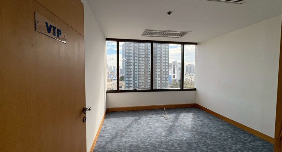 For rent office in Huai Khwang, Bangkok