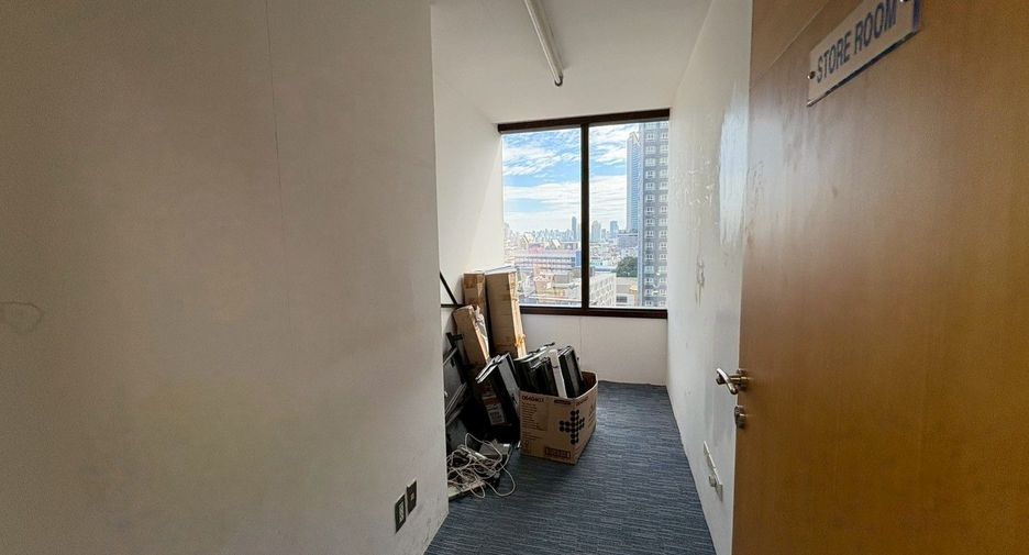 For rent office in Huai Khwang, Bangkok