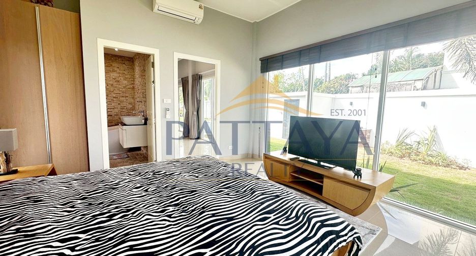 For sale 4 bedrooms house in Bang Lamung, Chonburi