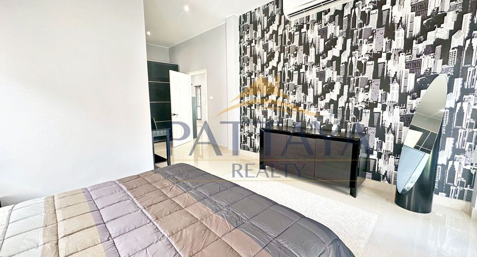 For sale 4 bedrooms house in Bang Lamung, Chonburi