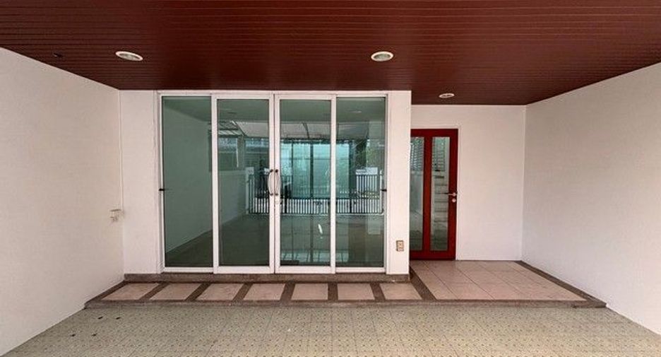 For rent 2 bedrooms office in Bueng Kum, Bangkok