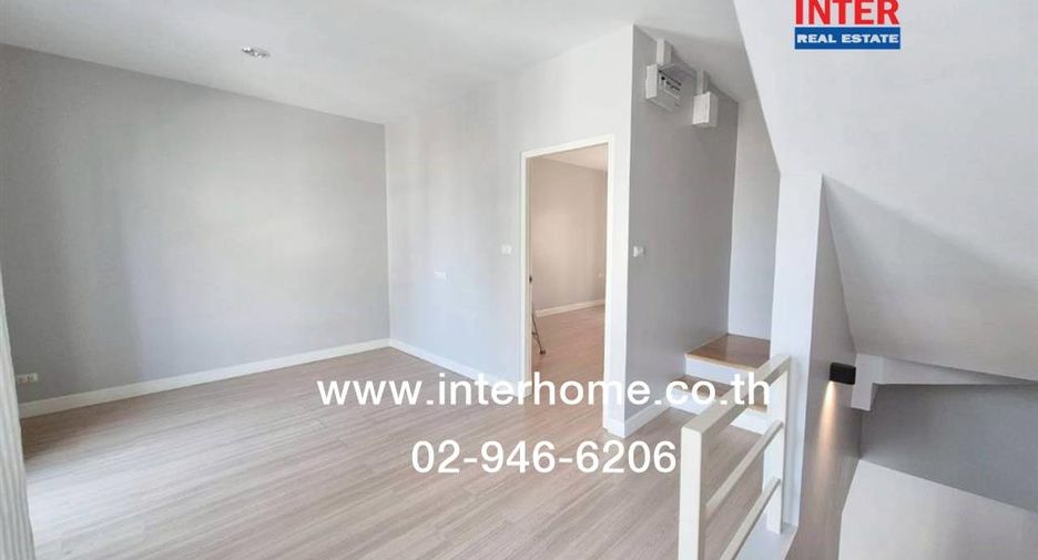 For sale 3 bedrooms townhouse in Mueang Nonthaburi, Nonthaburi