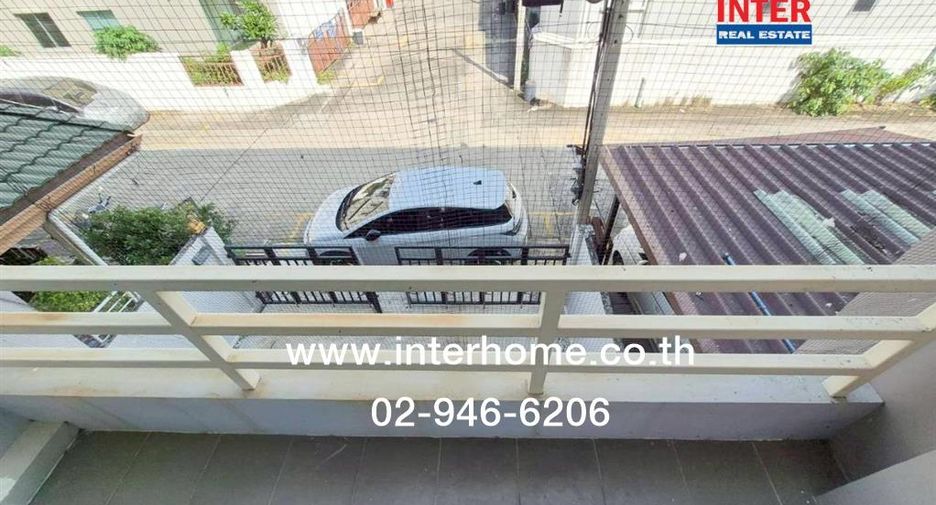 For sale 3 bedrooms townhouse in Mueang Nonthaburi, Nonthaburi
