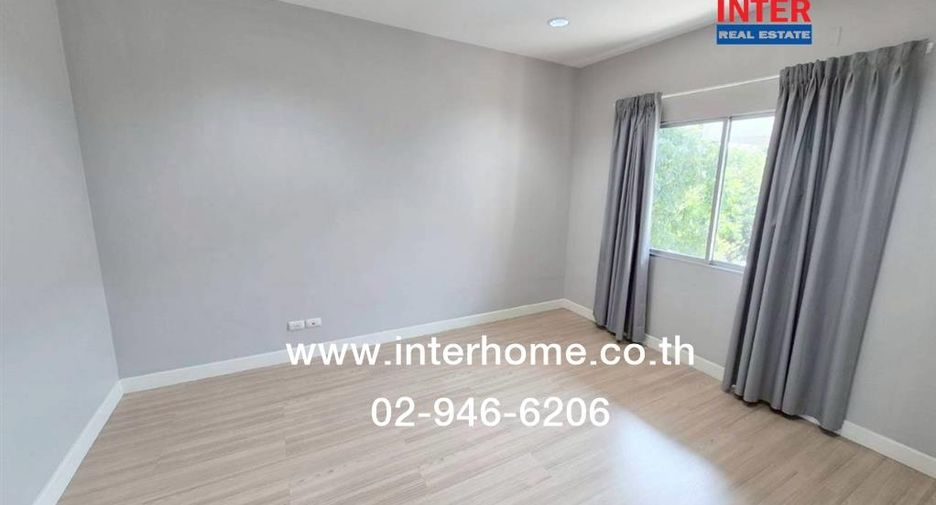 For sale 3 bedrooms townhouse in Mueang Nonthaburi, Nonthaburi