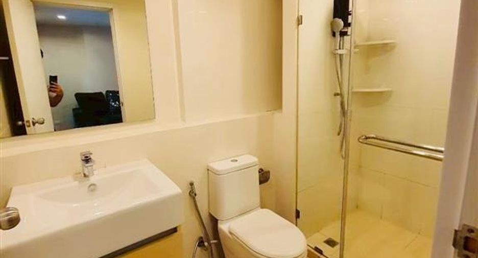 For rent and for sale 1 bed condo in Phaya Thai, Bangkok