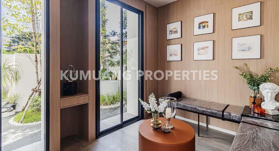 For sale 4 bedrooms house in Saraphi, Chiang Mai