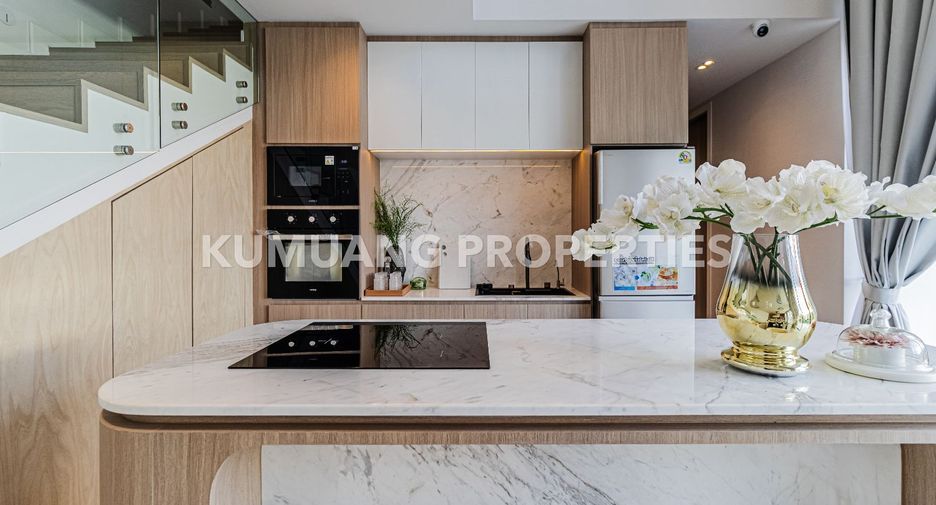 For sale 4 bedrooms house in Saraphi, Chiang Mai