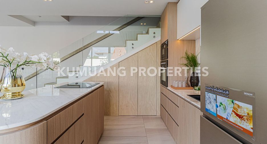 For sale 4 bedrooms house in Saraphi, Chiang Mai