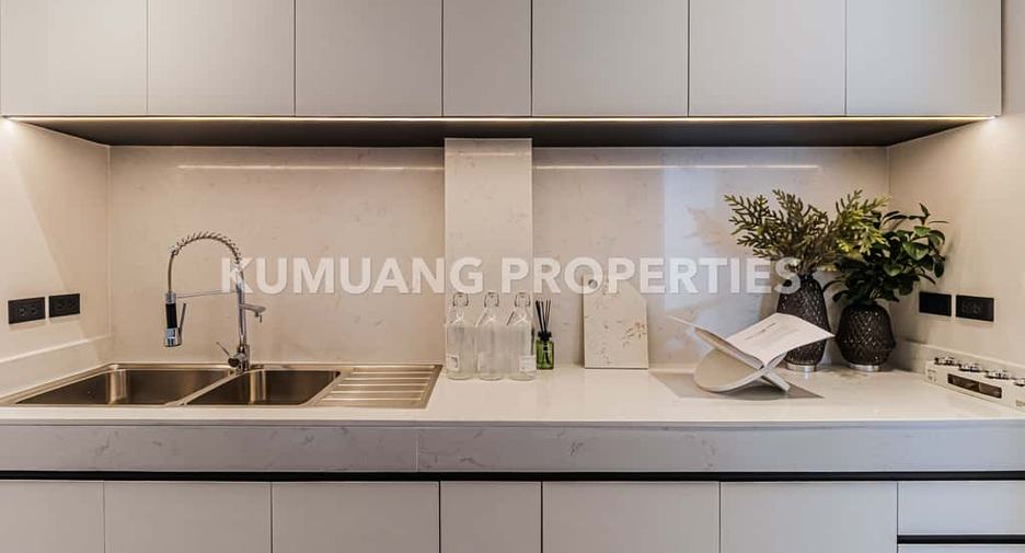 For sale 4 bedrooms house in Saraphi, Chiang Mai