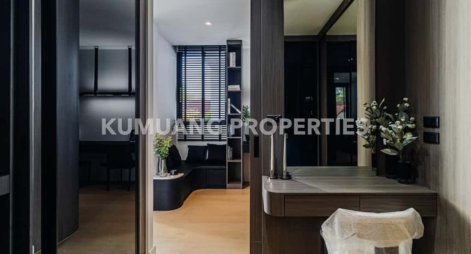 For sale 4 bedrooms house in Saraphi, Chiang Mai