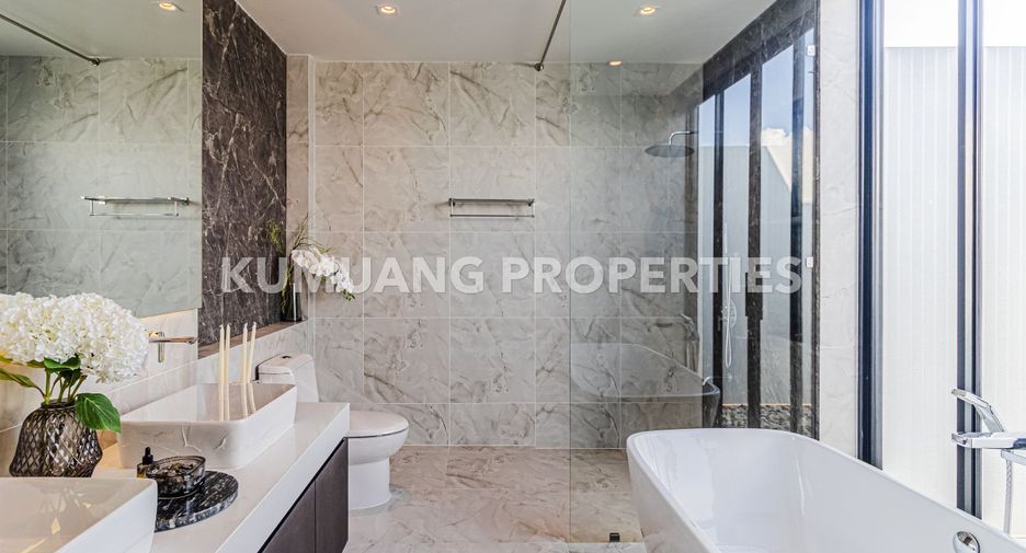 For sale 4 bedrooms house in Saraphi, Chiang Mai
