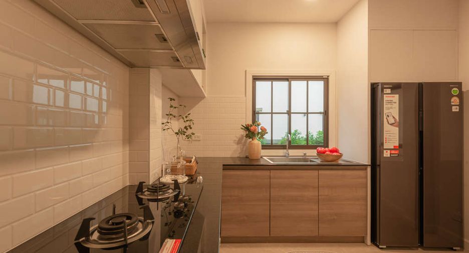 For sale 4 bedrooms house in San Pa Tong, Chiang Mai
