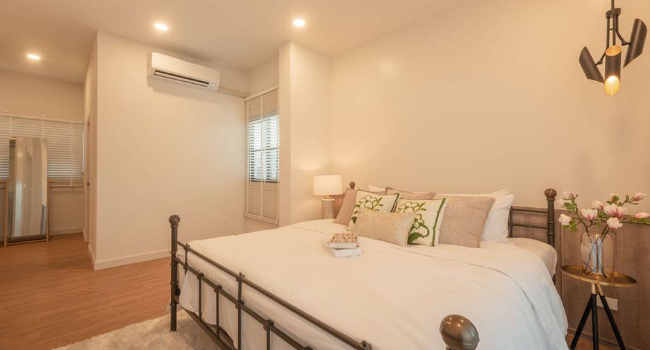 For sale 4 bedrooms house in San Pa Tong, Chiang Mai