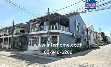 Reihenhaus zum Kauf mit 4 Zimmer in Huai Khwang, Bangkok