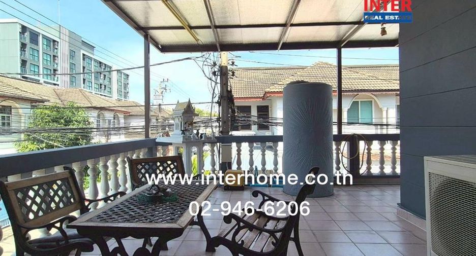 Reihenhaus zum Kauf mit 4 Zimmer in Huai Khwang, Bangkok