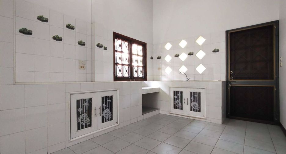 For sale 2 bedrooms house in Lat Phrao, Bangkok