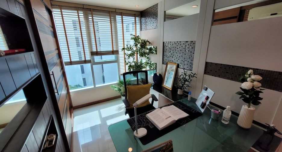 Condo en alquiler de 2 habitaciones en Watthana, Bangkok