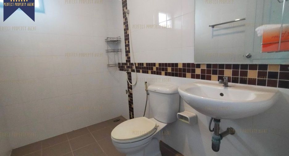 For sale 5 bedrooms house in Lat Krabang, Bangkok
