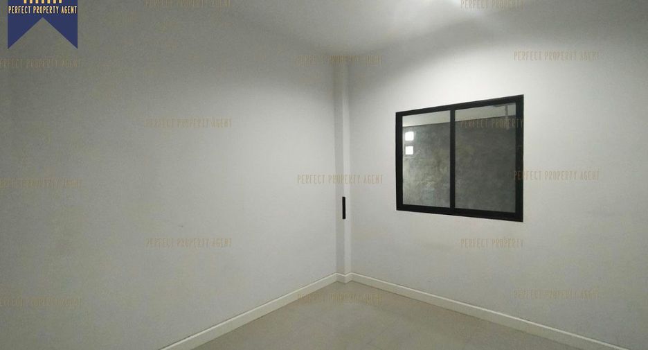 For sale 5 bedrooms house in Lat Krabang, Bangkok