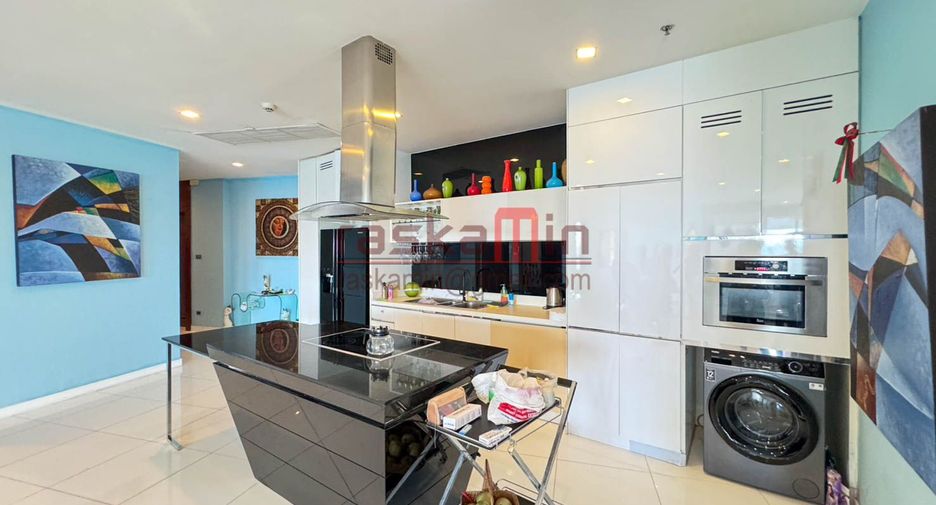 For sale 3 bedrooms condo in Bang Lamung, Chonburi