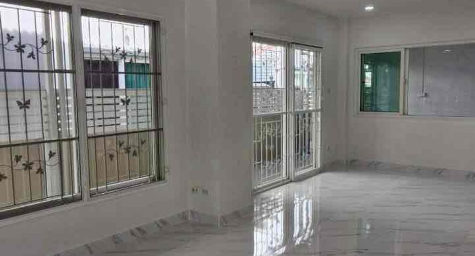 À vendre 3 chambres maison à Lam Luk Ka, Pathum Thani