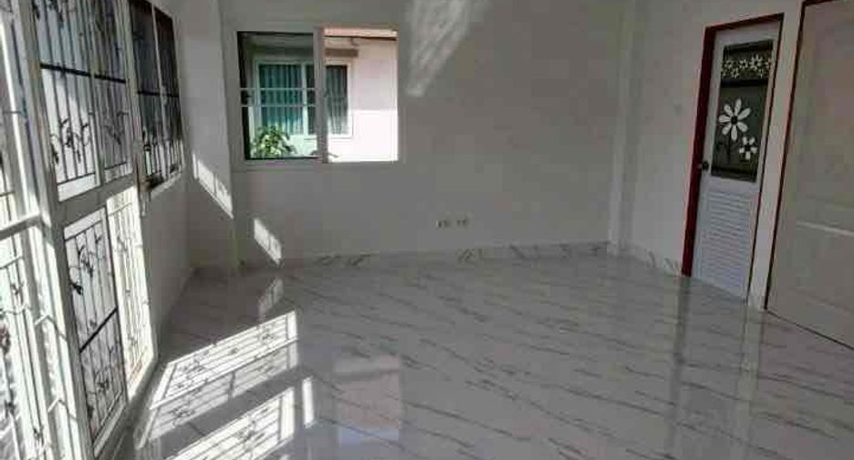 À vendre 3 chambres maison à Lam Luk Ka, Pathum Thani