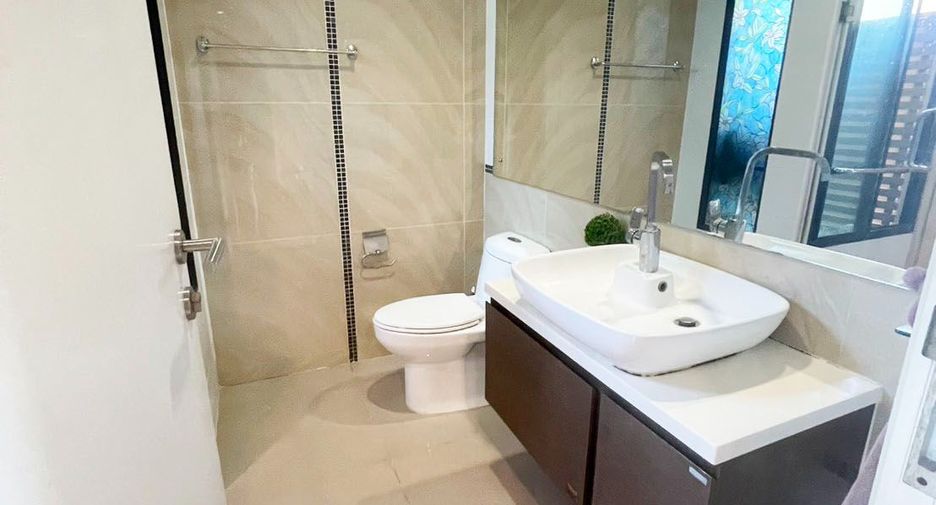 For sale 3 bedrooms house in Suan Luang, Bangkok