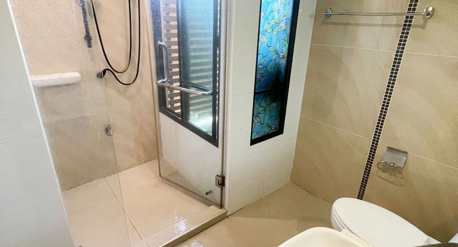 For sale 3 bedrooms house in Suan Luang, Bangkok