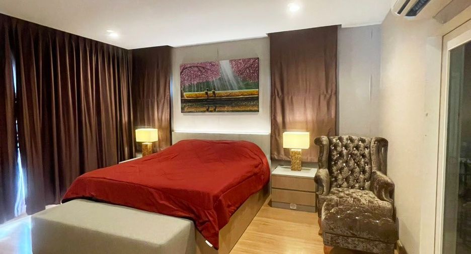 For sale 3 bedrooms house in Suan Luang, Bangkok