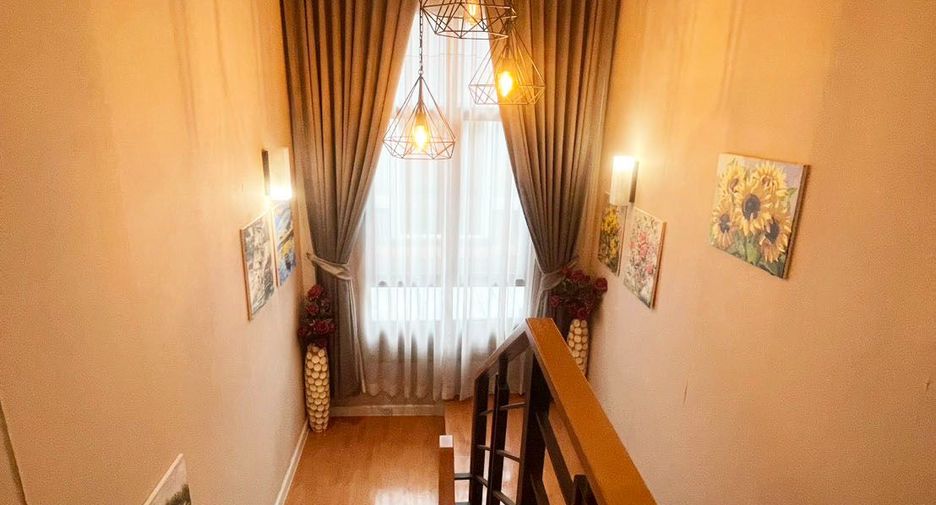 For sale 3 bedrooms house in Suan Luang, Bangkok