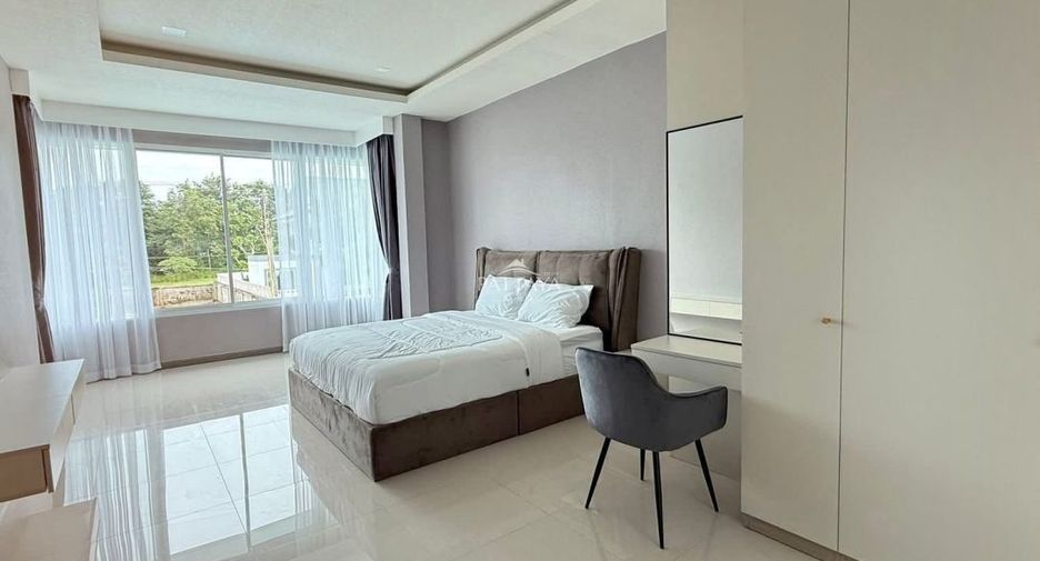 Casa en venta de 5 habitaciones en Bang Lamung, Chonburi