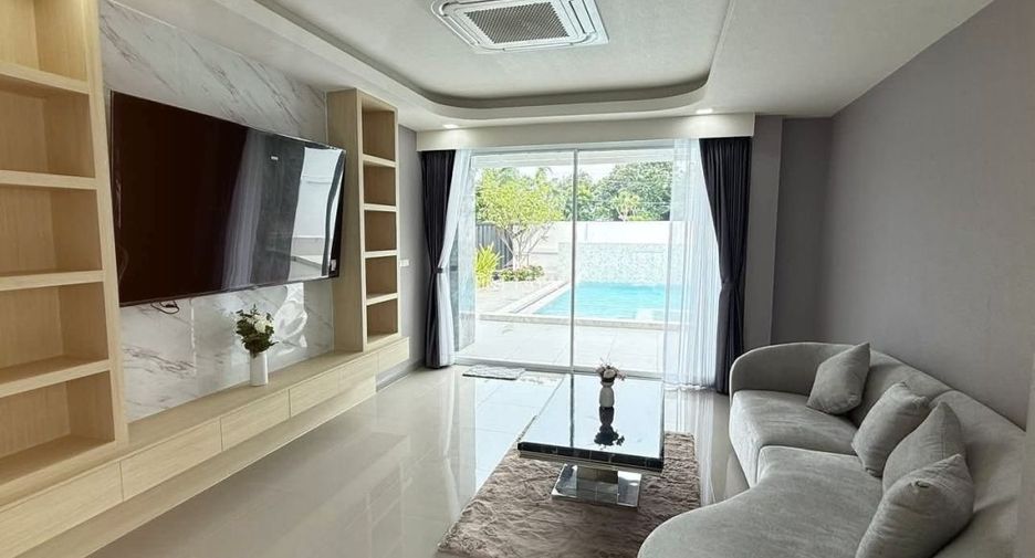 Casa en venta de 5 habitaciones en Bang Lamung, Chonburi