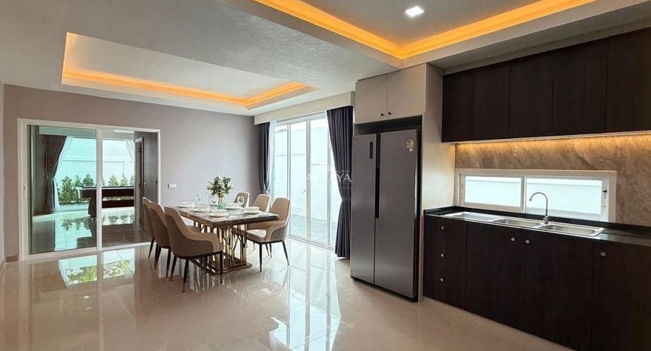 Casa en venta de 5 habitaciones en Bang Lamung, Chonburi