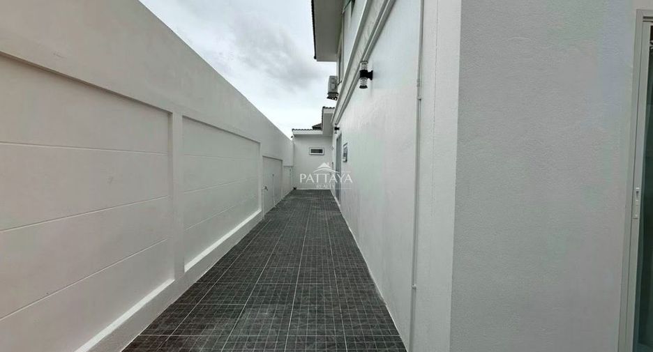 Casa en venta de 5 habitaciones en Bang Lamung, Chonburi