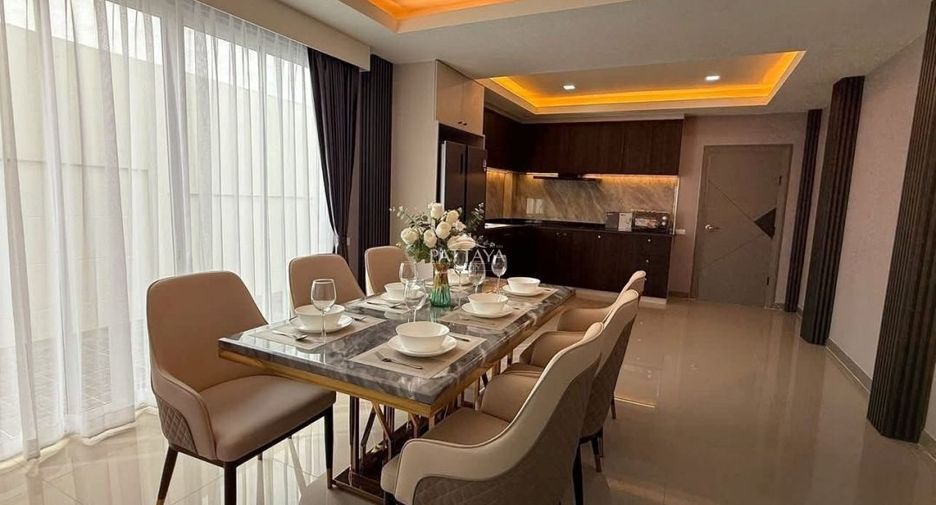 Casa en venta de 5 habitaciones en Bang Lamung, Chonburi