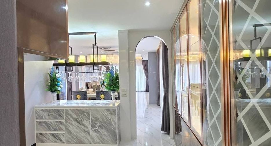 Продажа 4 спальни дом в Банг Ламунг, Чонбури