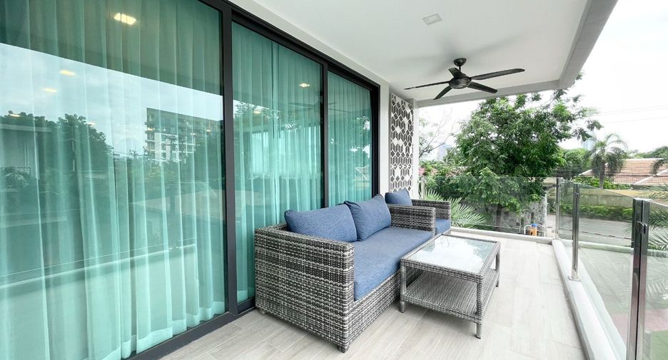 À louer et à vendre 3 chambres condo à Jomtien, Pattaya