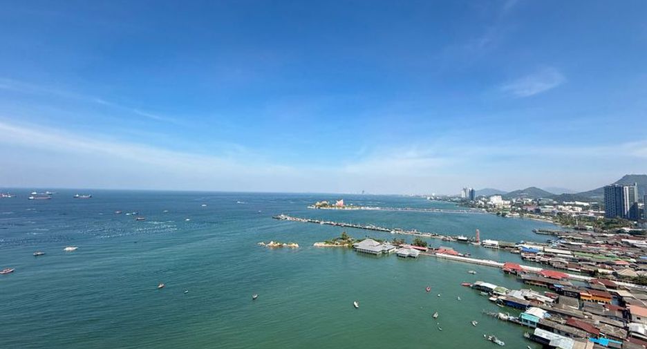 For rent 2 bedrooms condo in Si Racha, Chonburi