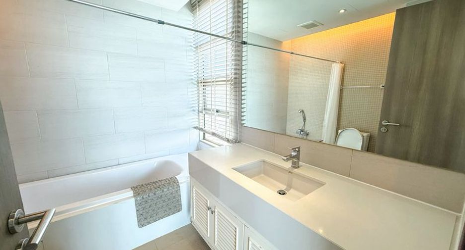 For rent 2 bedrooms condo in Si Racha, Chonburi
