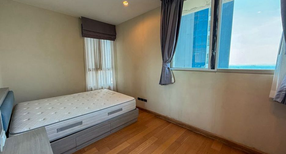 For rent 2 bedrooms condo in Si Racha, Chonburi