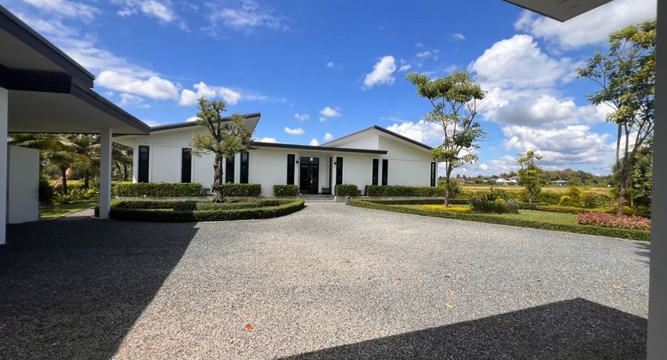 Casa en venta de 5 habitaciones en Doi Saket, Chiang Mai