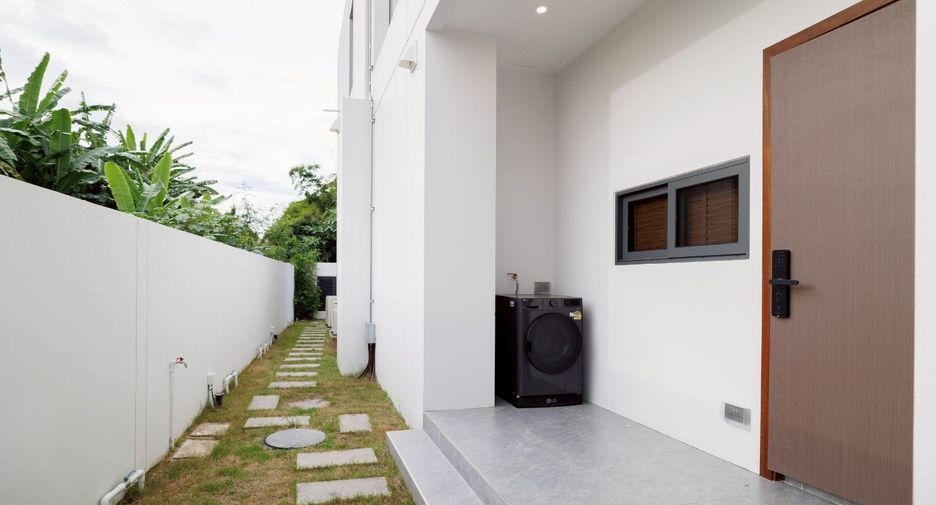For sale 4 bedrooms villa in San Sai, Chiang Mai